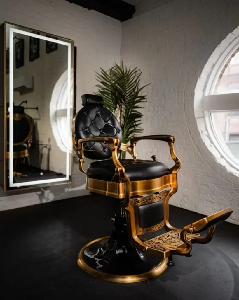 Salon Chair
